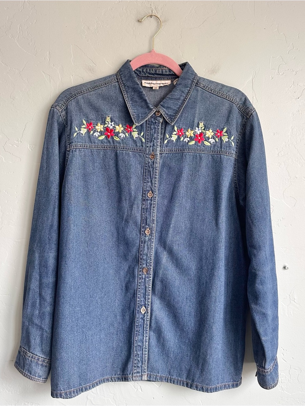 Vintage Cathy Daniels Floral Embroidered Button Up Denim Shirt Med. Cottagecore